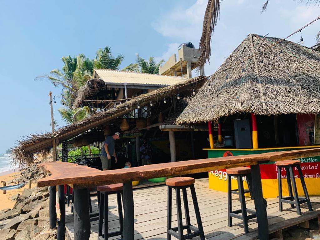 Backpack Beach Hostel & Reggae Bar Bussa Eksteriør billede