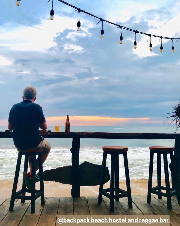 Backpack Beach Hostel & Reggae Bar Bussa Eksteriør billede