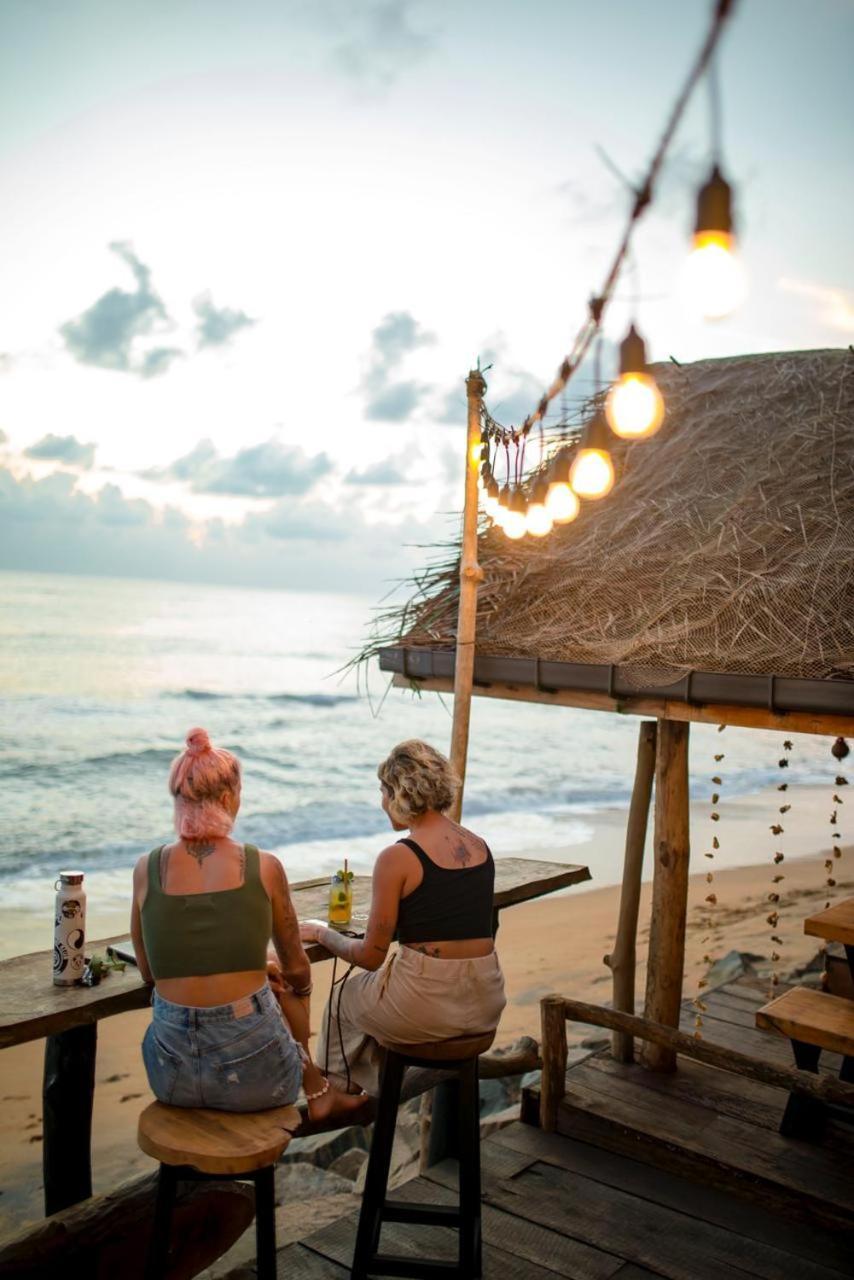 Backpack Beach Hostel & Reggae Bar Bussa Eksteriør billede