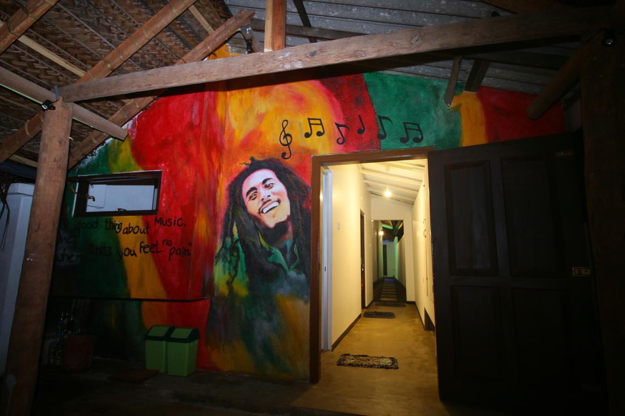Backpack Beach Hostel & Reggae Bar Bussa Eksteriør billede