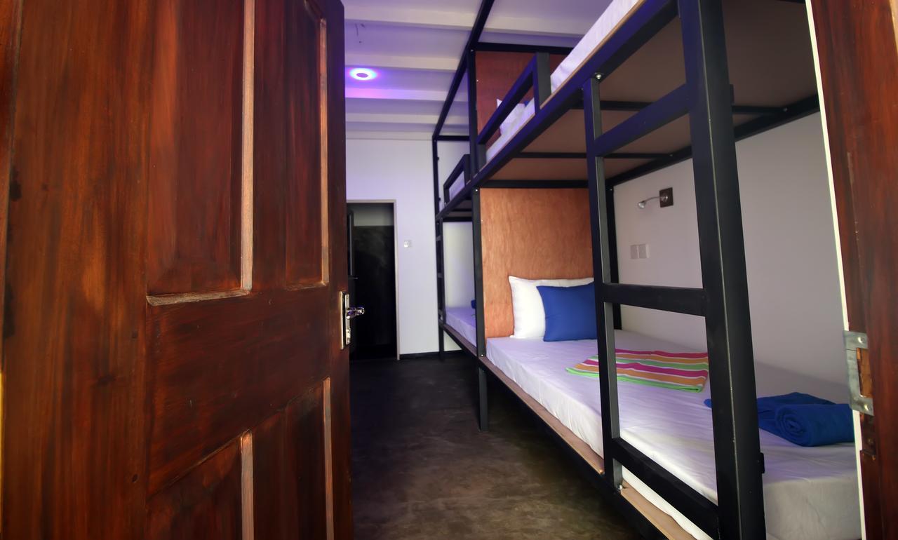 Backpack Beach Hostel & Reggae Bar Bussa Eksteriør billede