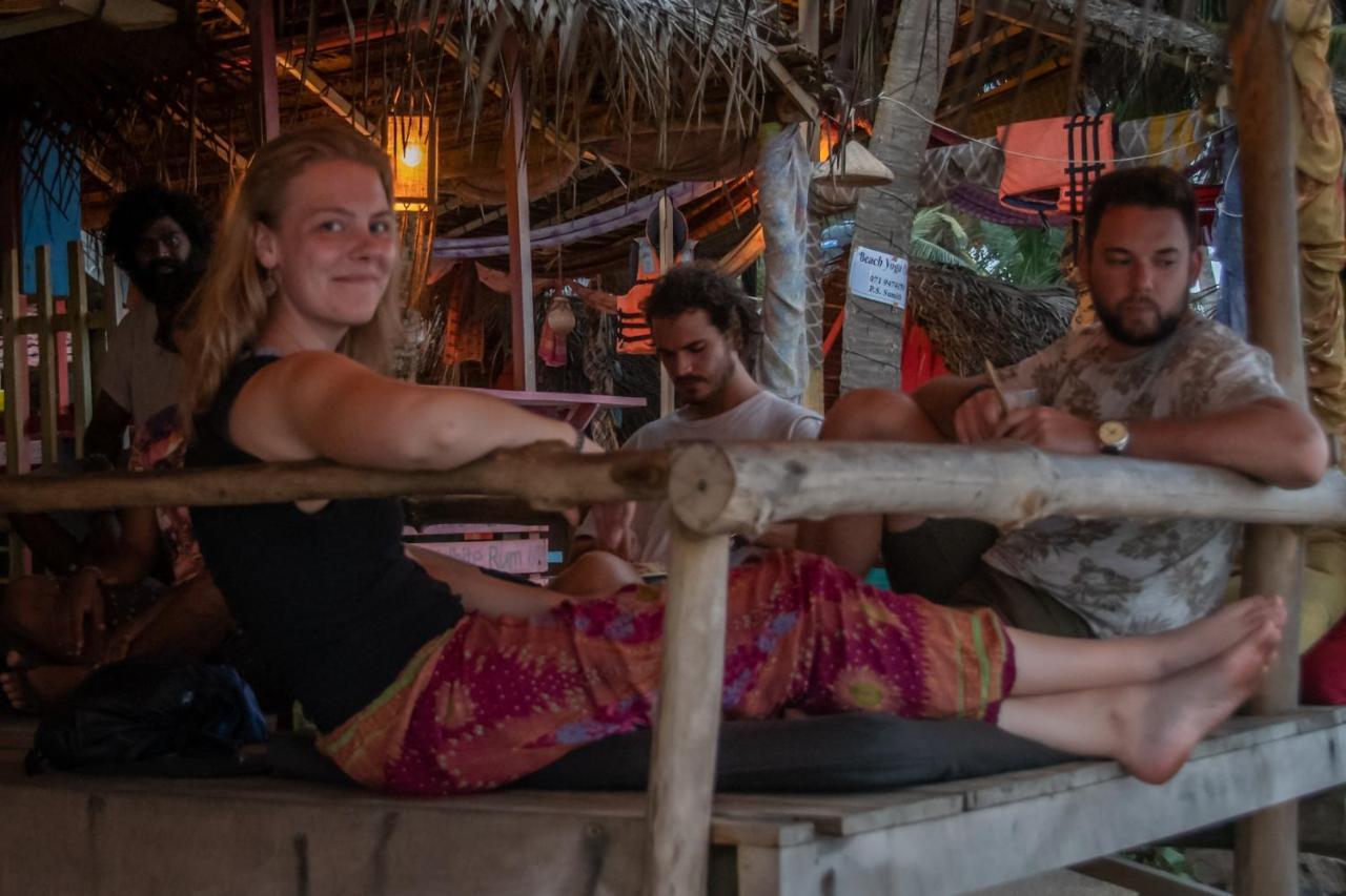 Backpack Beach Hostel & Reggae Bar Bussa Eksteriør billede