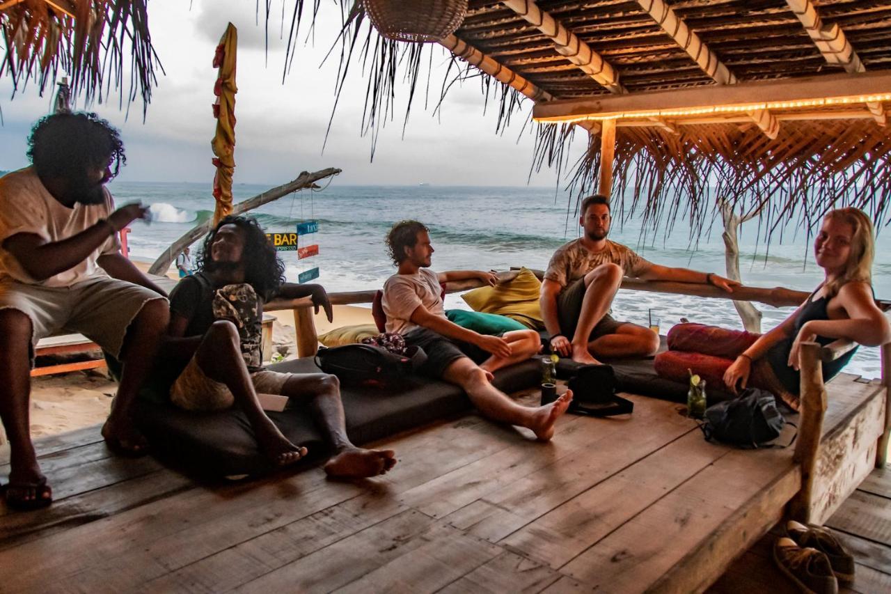 Backpack Beach Hostel & Reggae Bar Bussa Eksteriør billede